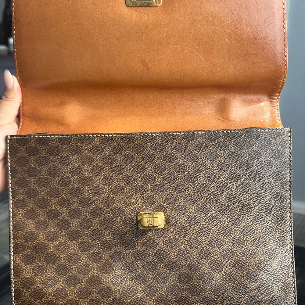 CELINE vintage shoulder bag. - Picture 5 of 9
